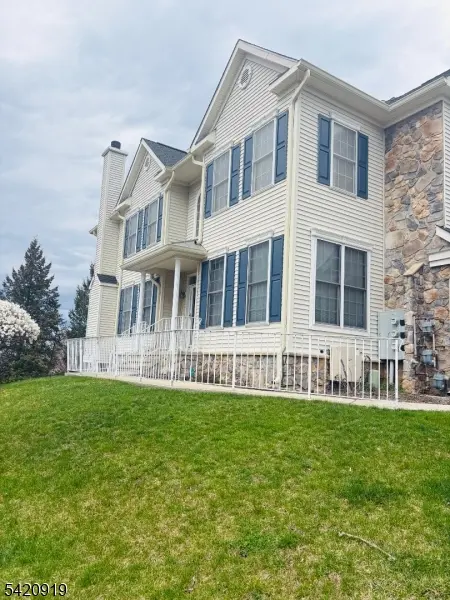 34 Winding Way #34, Woodland Park, NJ 07424