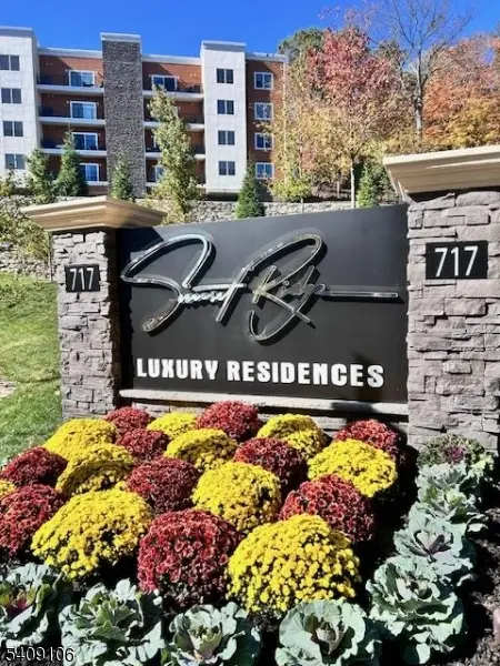 717 Preakness Ave, Totowa Boro, NJ 07502