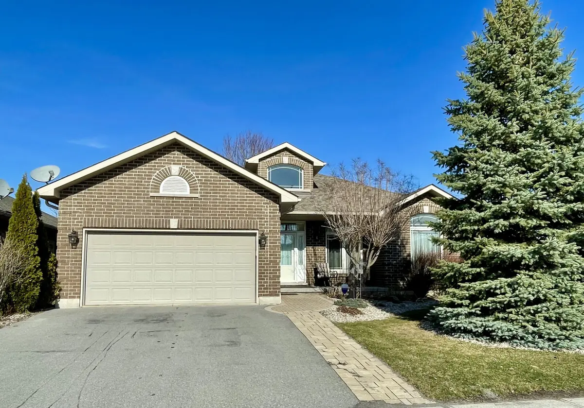 31 Essex DR, Belleville, ON K8N 0M9