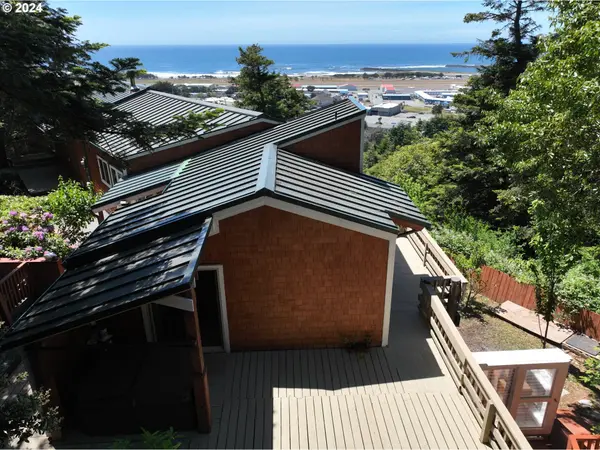 29830 HOUND DOG RD, Gold Beach, OR 97444