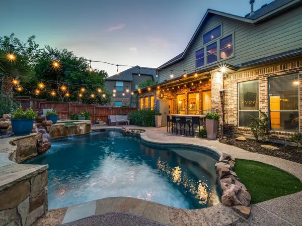 369 Parkvillage Avenue, Fairview, TX 75069