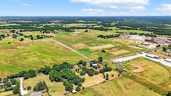 398 Phillips Street, Callisburg, TX 76240