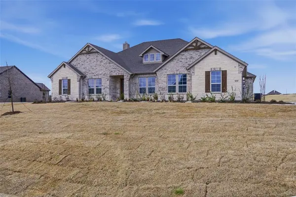 810 Valley Ridge Road, Van Alstyne, TX 75495