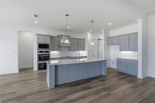 808 Valley Ridge Road, Van Alstyne, TX 75495