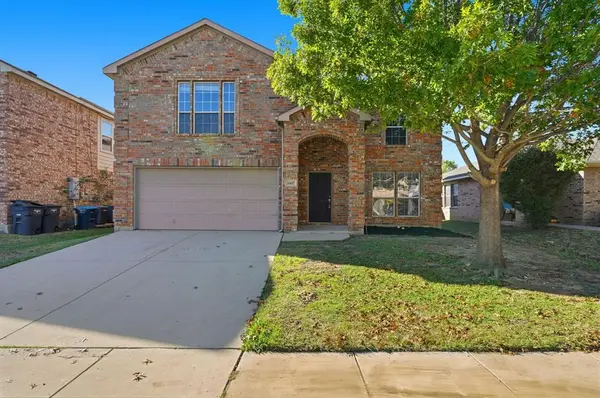 10405 Hideaway Trail,  Fort Worth,  TX 76131