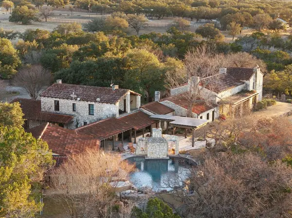 154 Mr Bar Par, Hunt, TX 78024