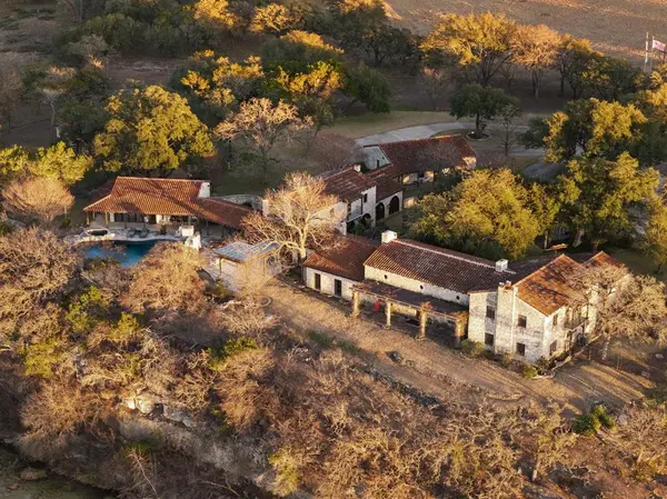 154 Mr Bar Par, Hunt, TX 78024