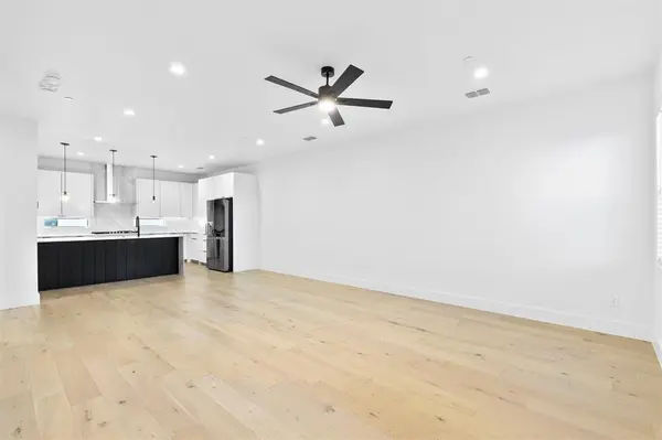 1147 N Madison Avenue #104, Dallas, TX 75208