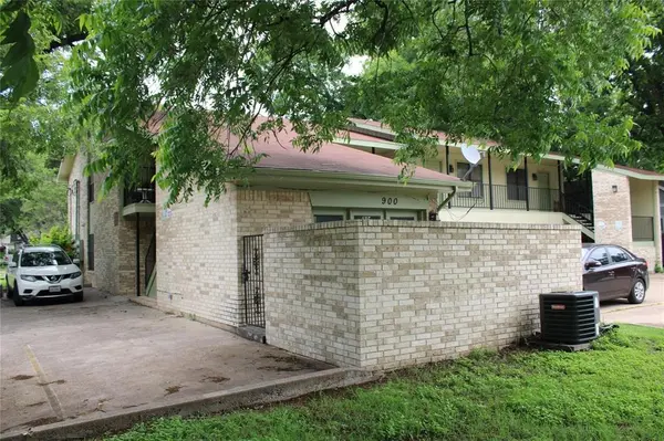 900 N Austin Street, Denton, TX 76201