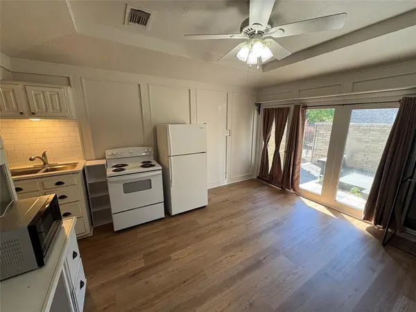 900 N Austin Street, Denton, TX 76201