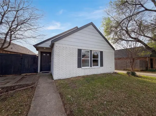 308 Teakwood Lane, Lewisville, TX 75067