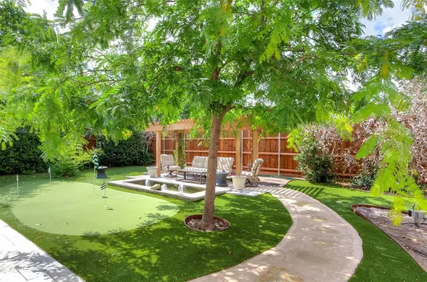 2455 Halloran Street, Fort Worth, TX 76107