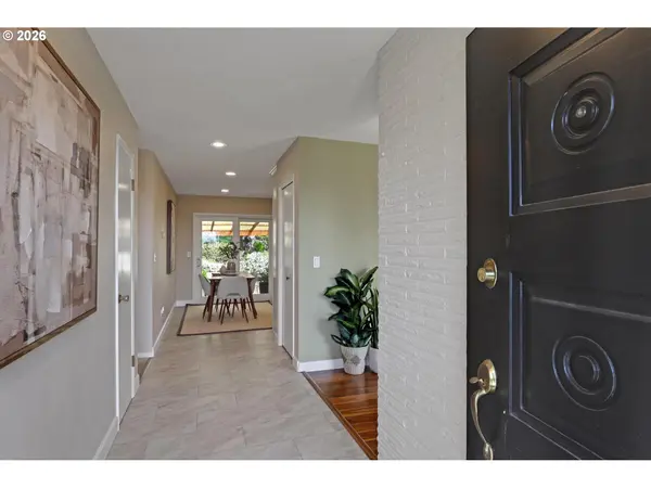 7021 SW CANYON LN, Portland, OR 97225