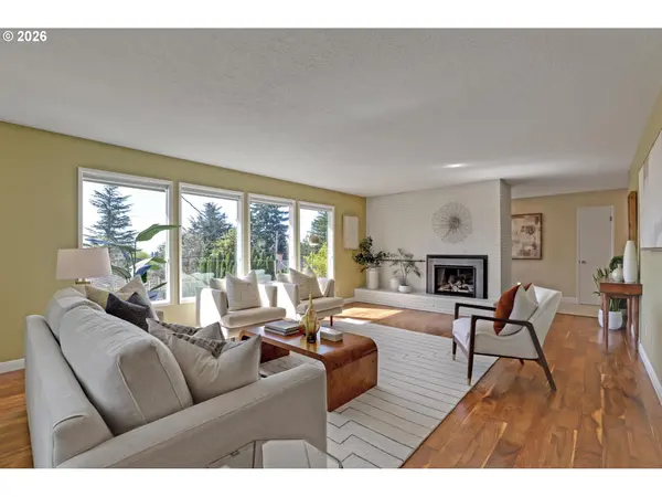 7021 SW CANYON LN, Portland, OR 97225