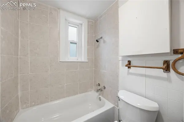 911 S El Paso ST, Colorado Springs, CO 80903