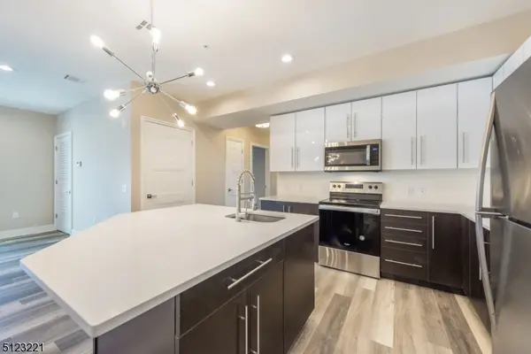 717 Preakness Ave, Totowa Boro, NJ 07502