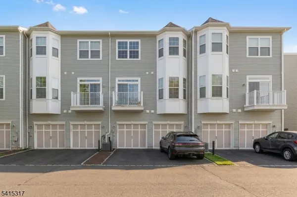 75 Wesmont Dr, Wood-ridge Boro, NJ 07075