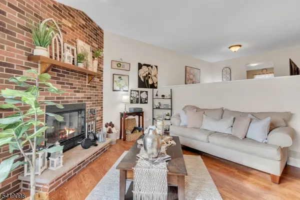 137 Sunnyvale Ct, Franklin Twp., NJ 08873