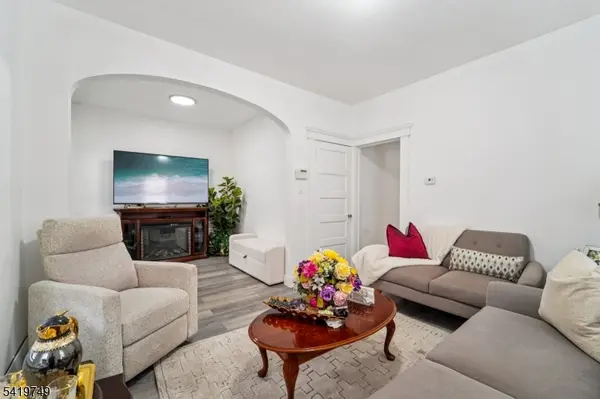 66 Buschmann Ave, Haledon Boro, NJ 07508