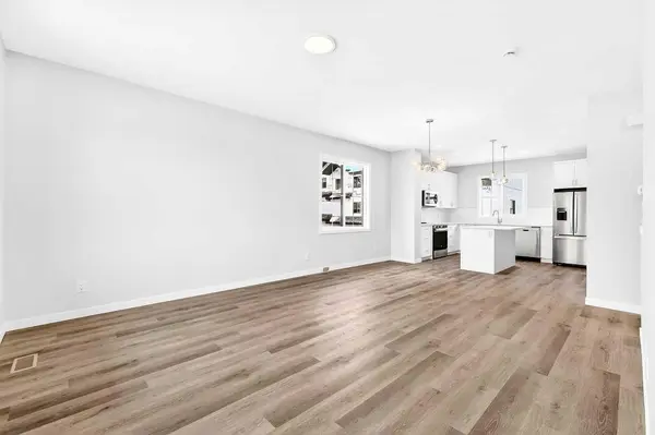 40 Creekside WAY SW #101, Calgary, AB T2X 6E2