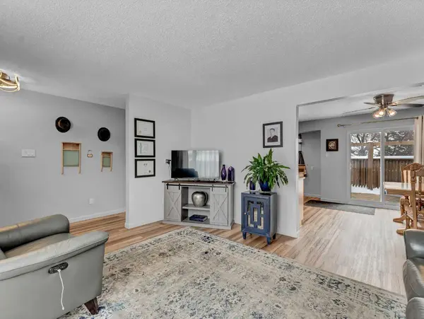 1611 10 AVE NE, Medicine Hat, AB T1A6G6