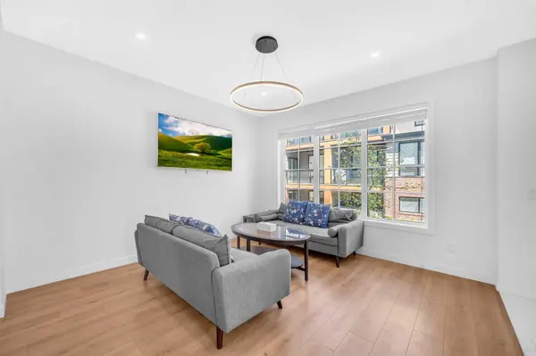 7820 Spring Willow DR SW #252, Calgary, AB T3H6E1