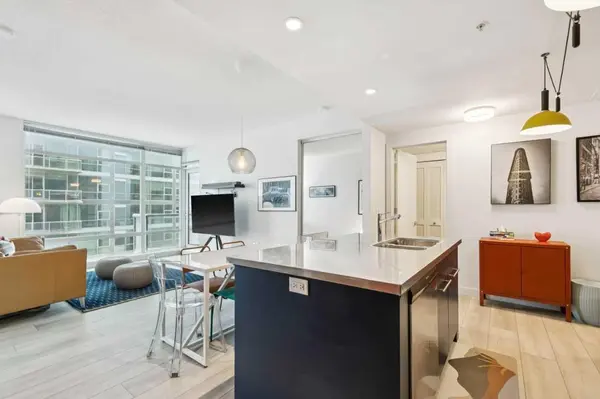 215 13 AVE SW #1401, Calgary, AB T2R0V6