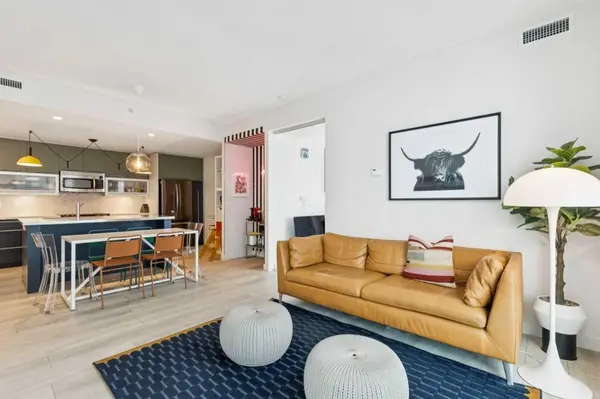 215 13 AVE SW #1401, Calgary, AB T2R0V6