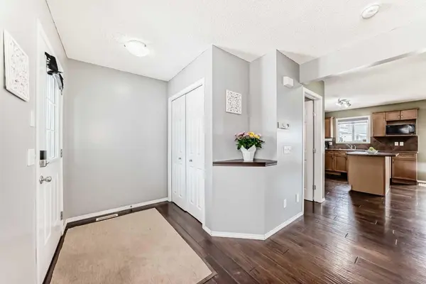 71 covepark Rise NE, Calgary, AB T3K0A5