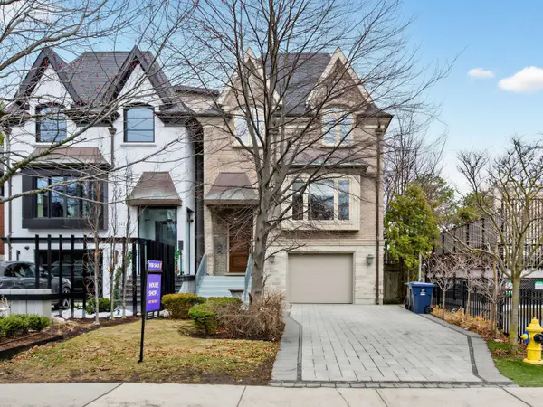 241 Poplar Plains ST, Toronto C02, ON M4V 2N8