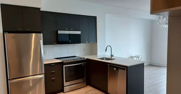 30 Roehampton AVE #1106, Toronto C10, ON M4P 0B9