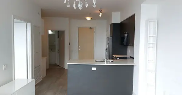 30 Roehampton AVE #1106, Toronto C10, ON M4P 0B9