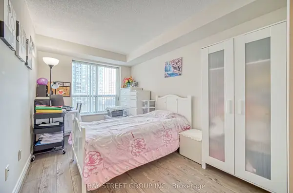 39 Pemberton AVE #401, Toronto C14, ON M2M 4L6