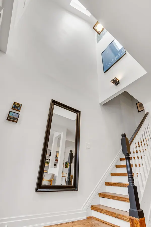 30 Coady AVE, Toronto E01, ON M4M 2Y8