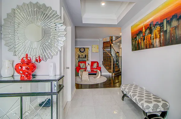 73 Wandering Glider TRL, Bradford West Gwillimbury, ON L3Z 2A5