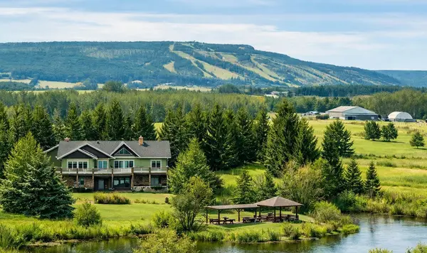 2623 Con 10 N Nottawasaga Side Road N, Clearview, ON L9Y 3Y9