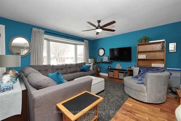 18 Bothwell CRES, Barrie, ON L4M 2S6