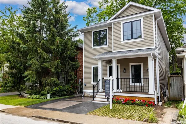 152 Chisholm ST, Oakville, ON L6K 3J4