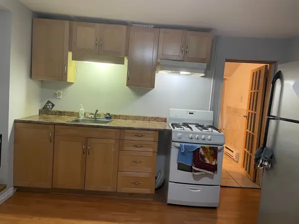 13 Young ST, Halton Hills, ON L7J 2G5