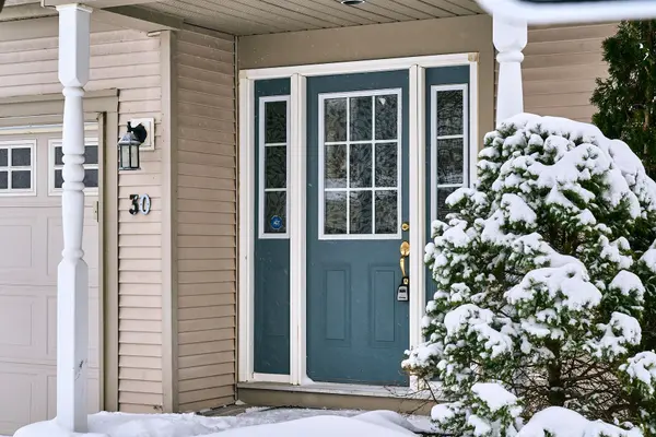 30 Fieldberry Private, Barrhaven, ON K2J 5E8