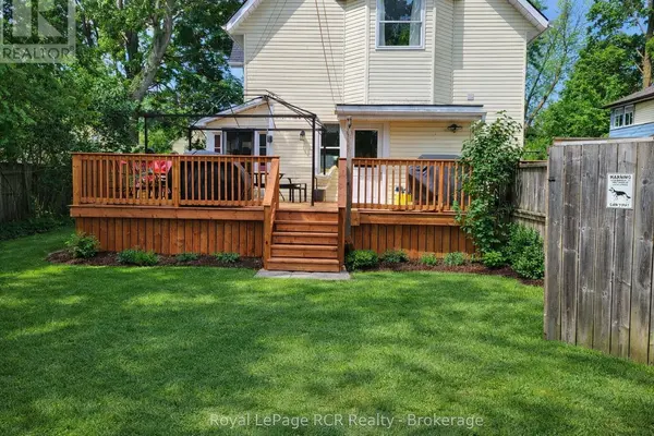 631 9th AVE, Hanover, ON N4N 2M7