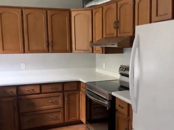 101 Merna AVE, Hamilton, ON L8S 2L1