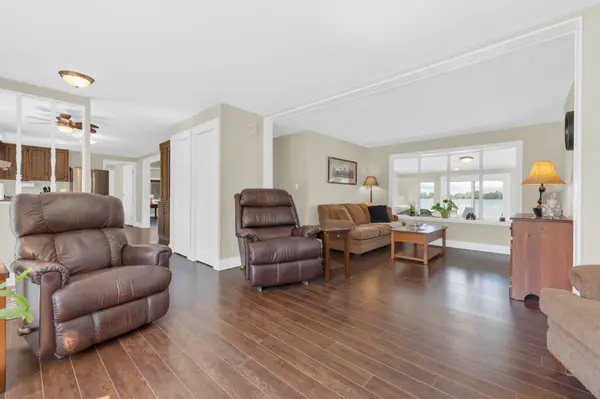 1314 County RD 96 RD, Frontenac Islands, ON K0H 2Y0