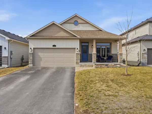 18 Deacon PL, Belleville, ON K8P 0E9