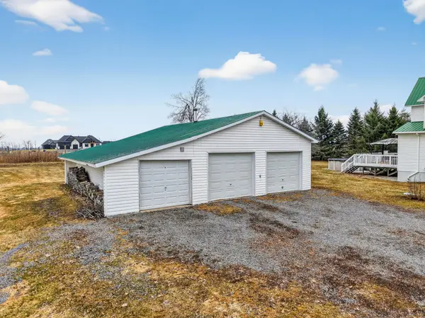 180 Route 500 RD, Russell, ON K4R 1E5