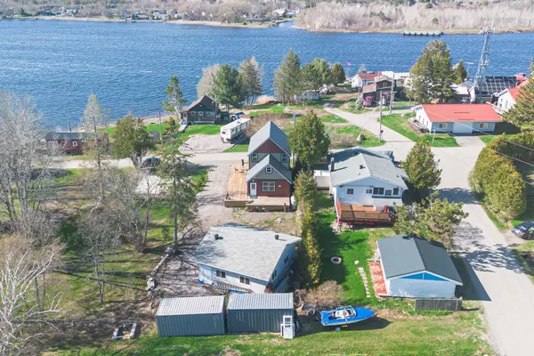 1 Holland AVE, Parry Sound Remote Area, ON P0G 1B0