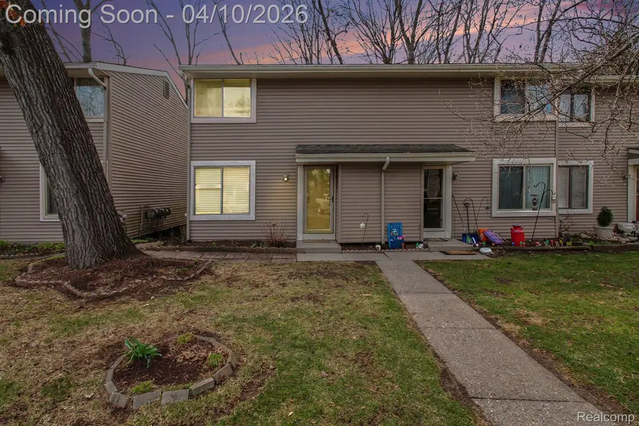 616 Rickett RD #118, Brighton, MI 48116