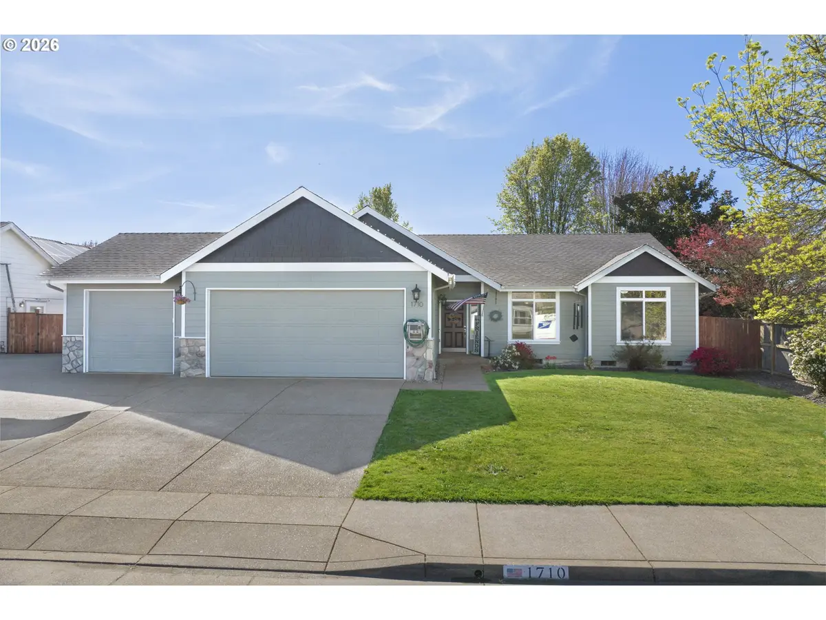 1710 BLACK BEAR AVE, Albany, OR 97321