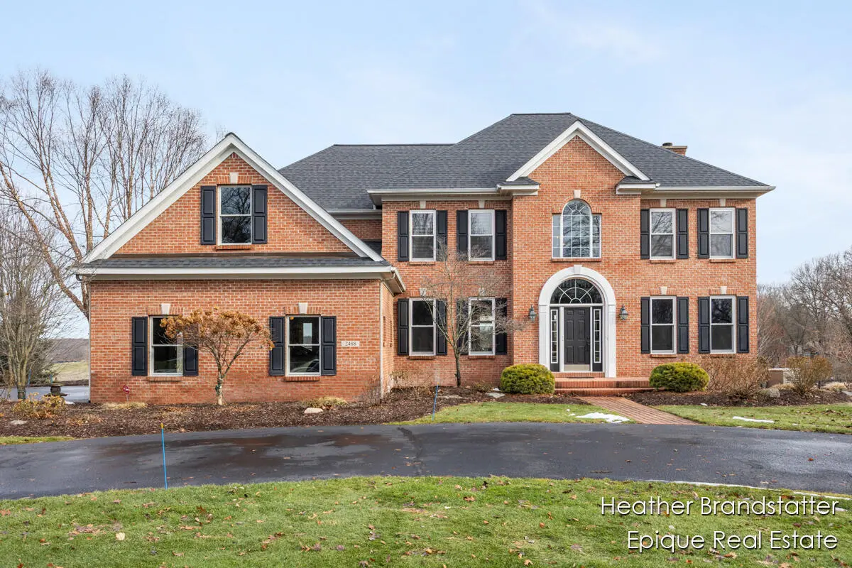 2488 Fairway Winds CT NE, Ada Twp, MI 49301