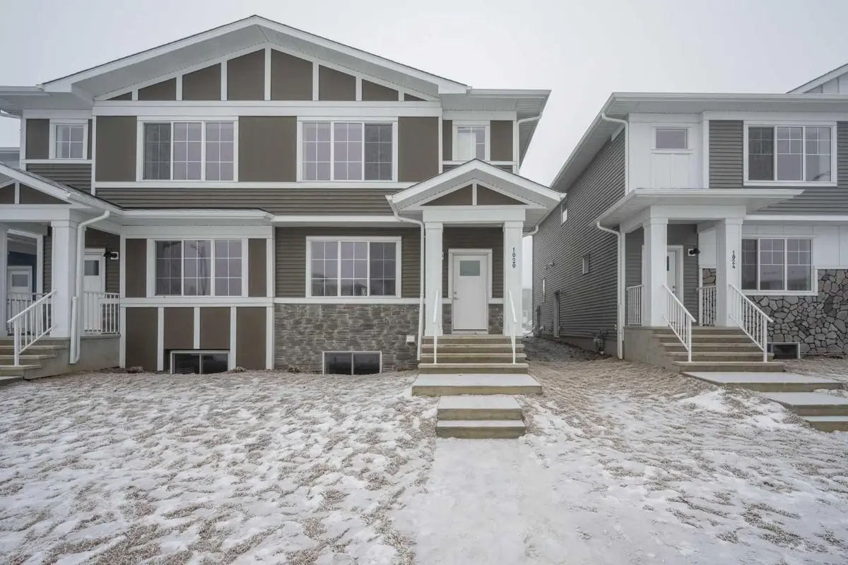 1020 West Lakeview DR, Chestermere, AB T1X 2T3